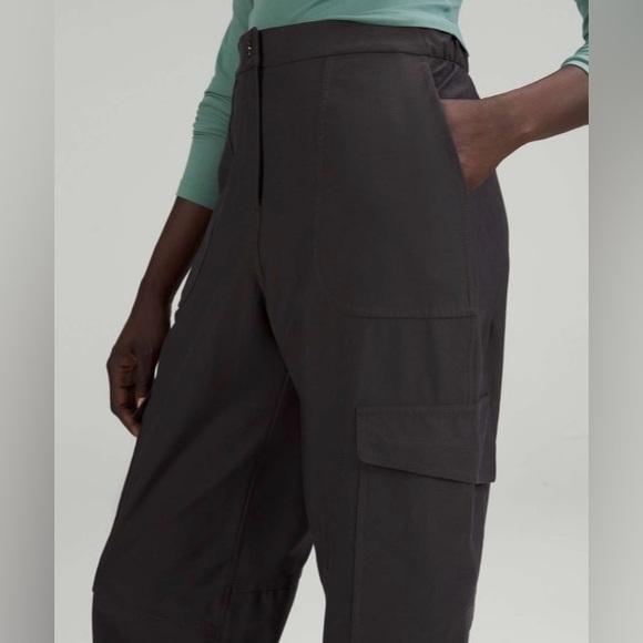 Lululemon Light Utilitech Cargo Pocket High Rise Pant - Picture 3 of 13
